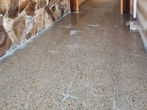 CASA DE 2 DORMITORIOS ARROYITO