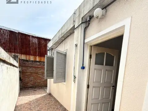 Av. Máximo Paz 1141