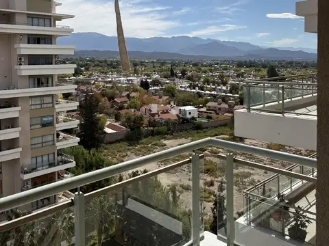 Departamento en Alquiler en Godoy Cruz, USD 1.200