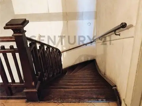 Casa 6 ambientes con 2 baños
