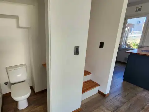 Depto Tipo Casa en Venta con 1 cocheras