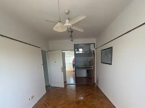 Alquiler 2 ambientes piso 7 balcon Vicente Lopez.