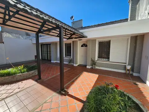 VENTA CASA 3 AMBIENTES CON PILETA -  PRADO ESPAÑOL