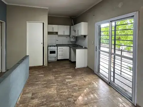 Depto Tipo Casa en Alquiler en Merlo, $ 850.000