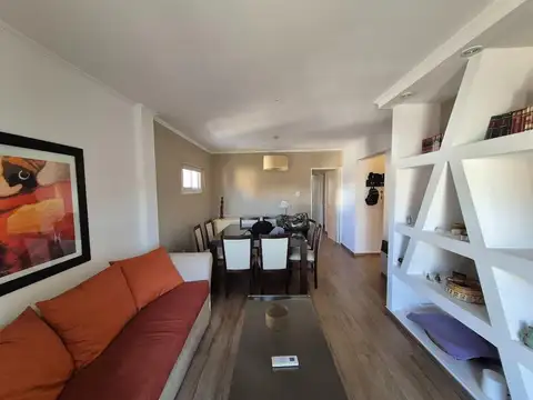 Montevideo 1400, Piso 8