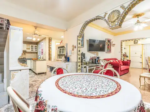 Depto Tipo Casa en Venta en Caballito, USD 180.000