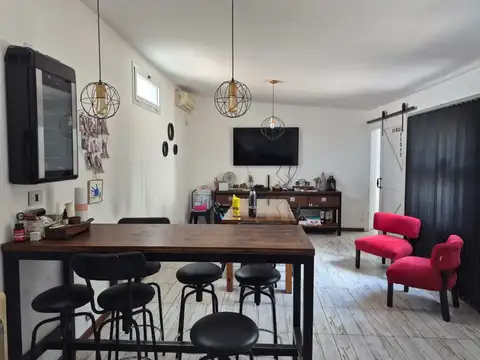 Casa 5 ambientes con 4 baños