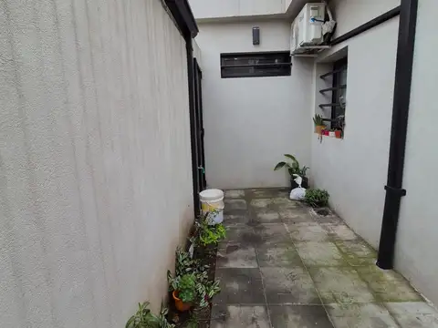 Manuel Belzu 4200, Piso PB