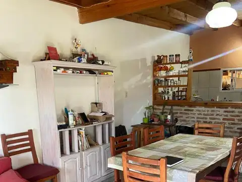 Casa 3 ambientes con 2 baños