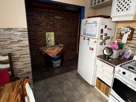 Depto Tipo Casa en Venta 50 años
