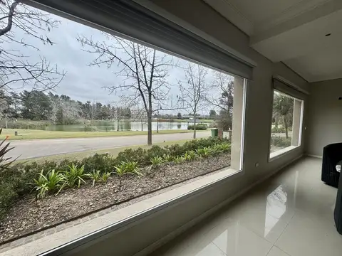 Casa 7 ambientes con 3 baños