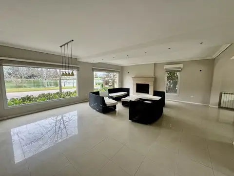 Casa en Venta de 5 dormitorios