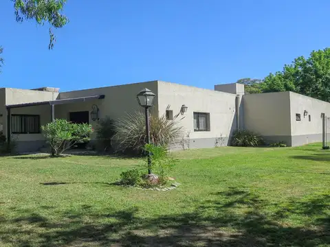 House - Barrio Parque Leloir