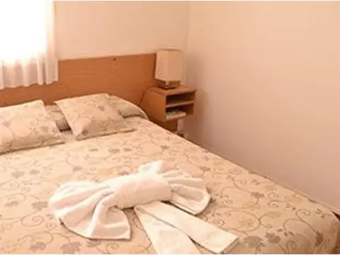 HOTEL 2 ESTRELLAS