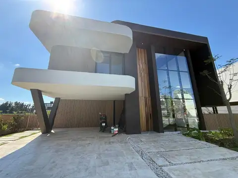 Casa en Venta de 5 dormitorios