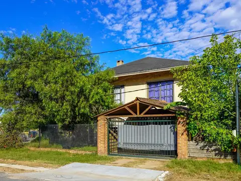 Oportunidad  Casa en Shangrilá sur +apto con renta