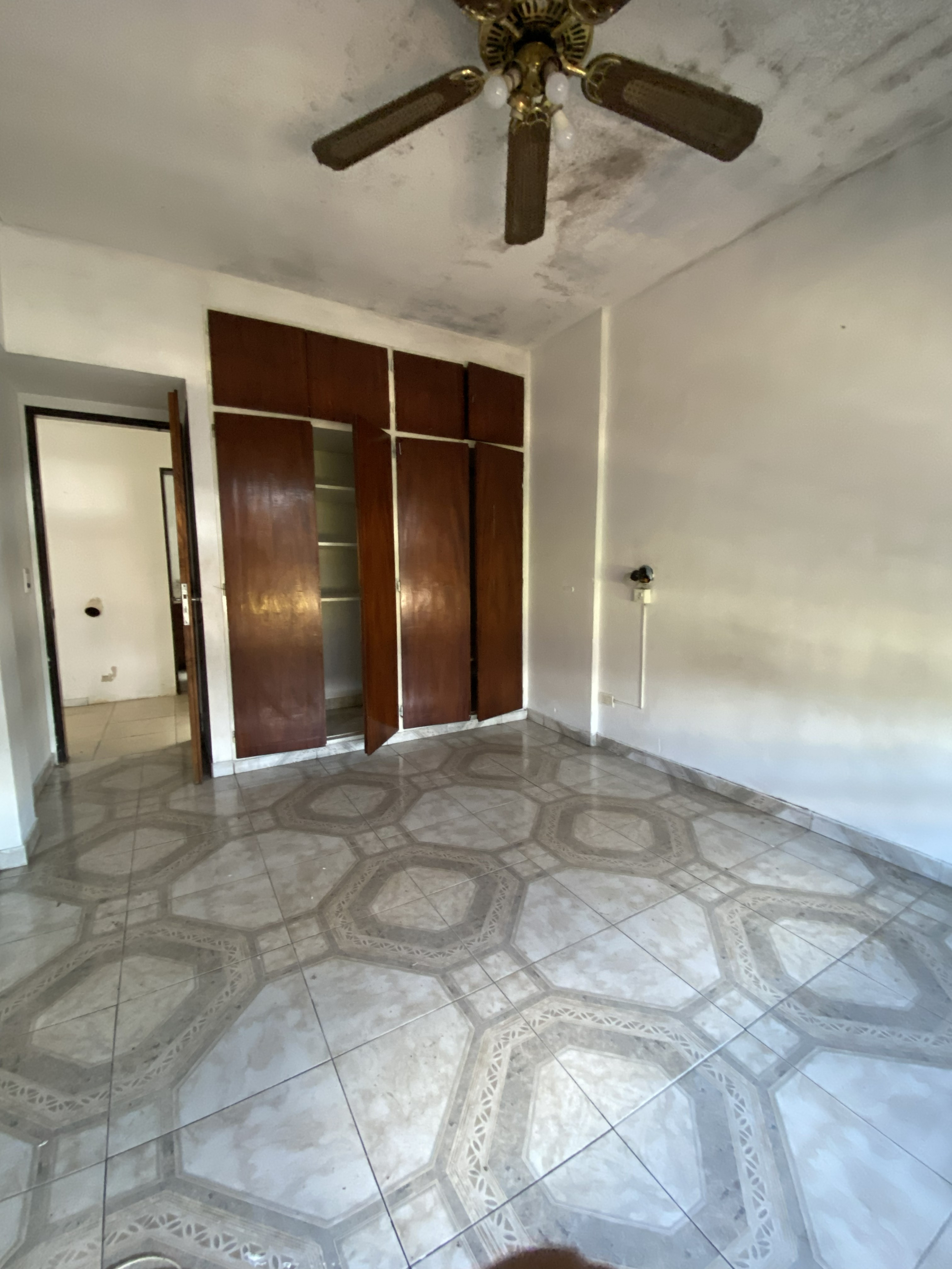 Alquiler departamento 2 dormitorios, balcón. 1er. piso.