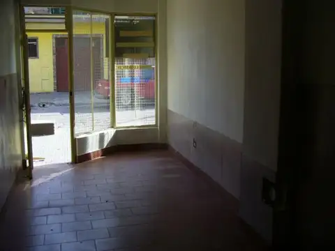 LOCAL 30M2 SAN GERONIMO 1080 Y SANTOS VEGA