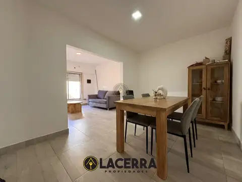 Casa en Alquiler con 1 cochera