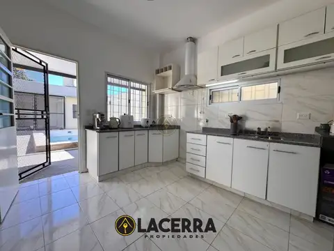 CASA — 3 amb — Profesor G. Simón al 1300