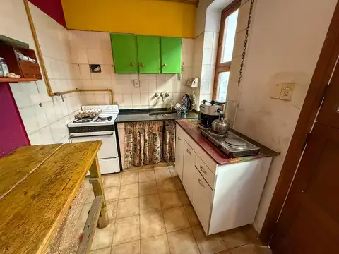 Venta casa de pasillo único en PH a reciclar de 2 dormitorios, Centro, Rosario