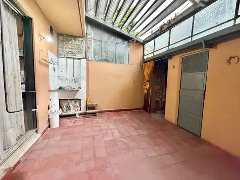 Depto Tipo Casa en Venta en Moron, USD 73.000