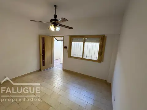 Depto Tipo Casa en Alquiler de 3 ambientes