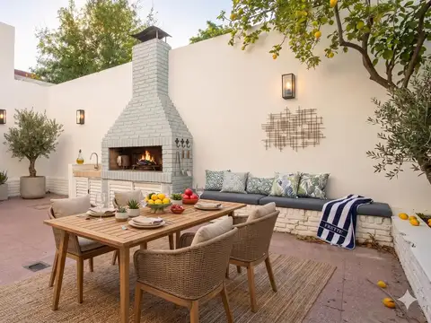 Casa de 3 Dormitorios y 2 Baños - Patio con Parrillero - Jorge Cura