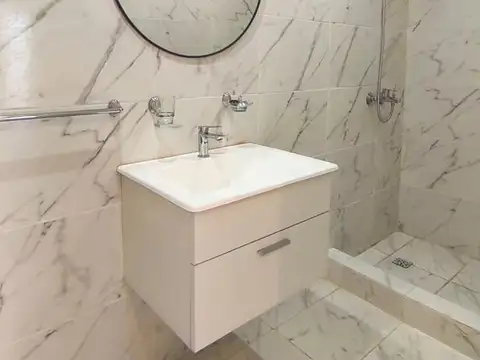 Depto Tipo Casa en Venta al Este
