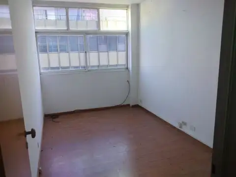Oficina en Venta 43 años