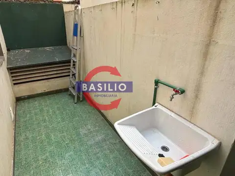 Depto Tipo Casa en Venta 28 años