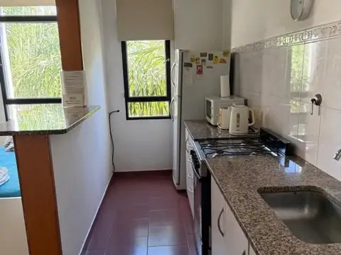 ALQUILER DPTO UN DORM AMOBLADO EN 37 Y 13