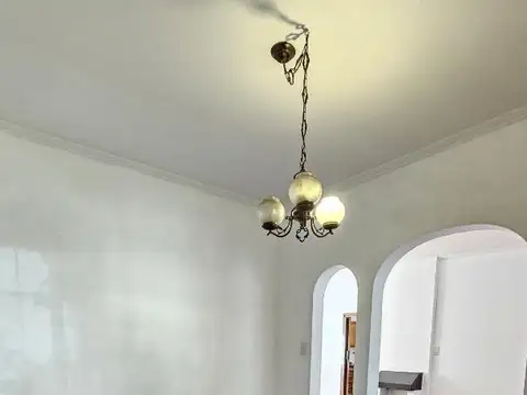 Depto Tipo Casa en Venta en Castelar Norte, USD 130.000