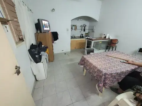 CHALET CON FABRICA, LOCAL, DEP 2 AMB Y QUINCHO