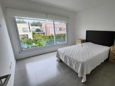 Casa 5 ambientes con 1 baño