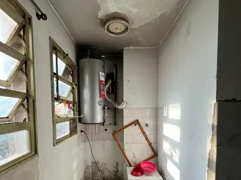 DEPARTAMENTO EN VENTA DE TRES AMBIENTES B° SAMORÉ TORRE 4C