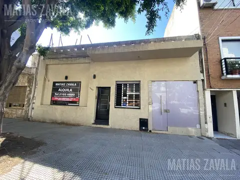 CASA, con LOCAL o COCHERA - Excelente UBICACIÓN - SIN EXPENSAS – Lote Propio