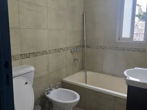 14 DE JULIO 100, Piso 2