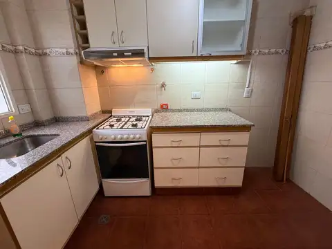 Departamento de 2 ambientes muy luminoso en alquiler