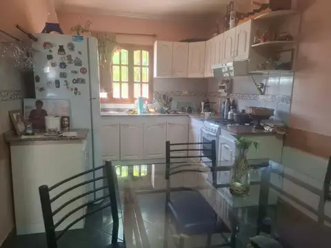 VENTA CASA DE DOS PLANTAS APTA CREDITO LAS HERAS
