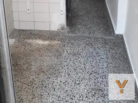 Depto Tipo Casa en Venta 40 años