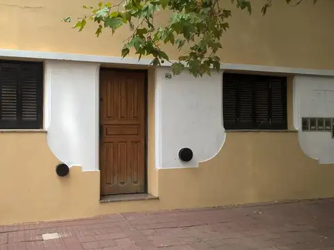VENTA PH AL FRENTE 96M2 CENTRO CASEROS