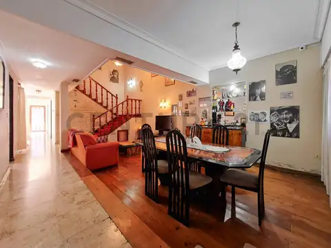 25 e/ 39 y 40 300, Piso 0