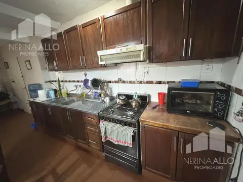Casa 5 ambientes con 2 baños