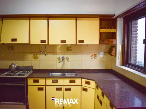 Casa 4 ambientes con 1 baño