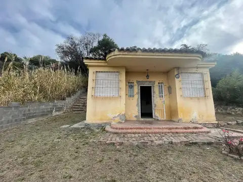 VENTA CASA EN RIO CEBALLOS A REMODELAR