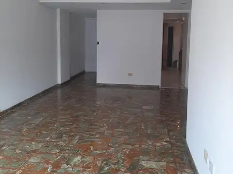 Departamento en Alquiler en Parque Chacabuco, $ 1.200.000