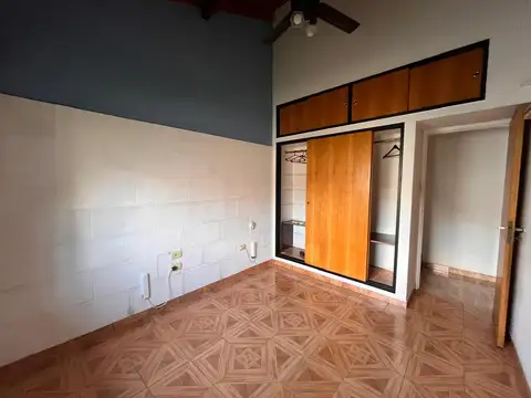 Depto Tipo Casa en Alquiler de 4 dormitorios