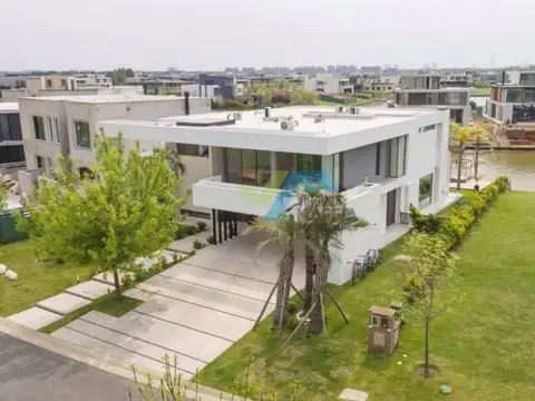 Casa en Venta de 5 dormitorios