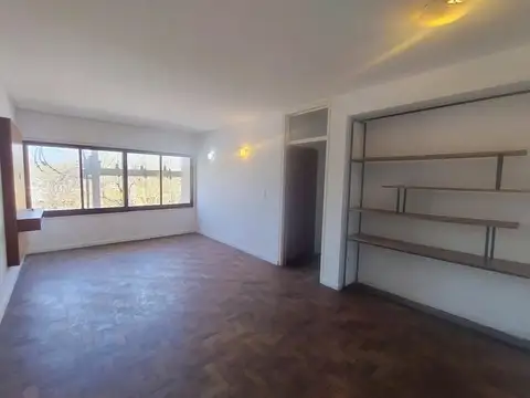 Openhouse alquila amplio y luminoso departamento en lisandro de la tore